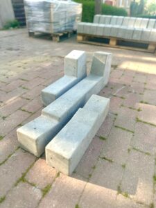 Finished Airlite concrete mounting system for photovoltaic solar panels